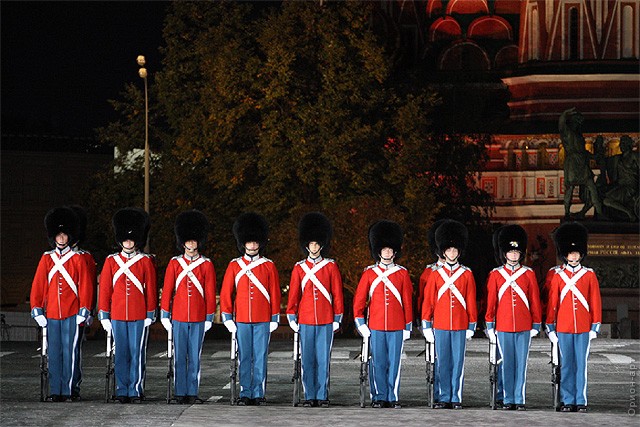 Оркестр и Рота почётного караула Датской королевской гвардии на Красной площади